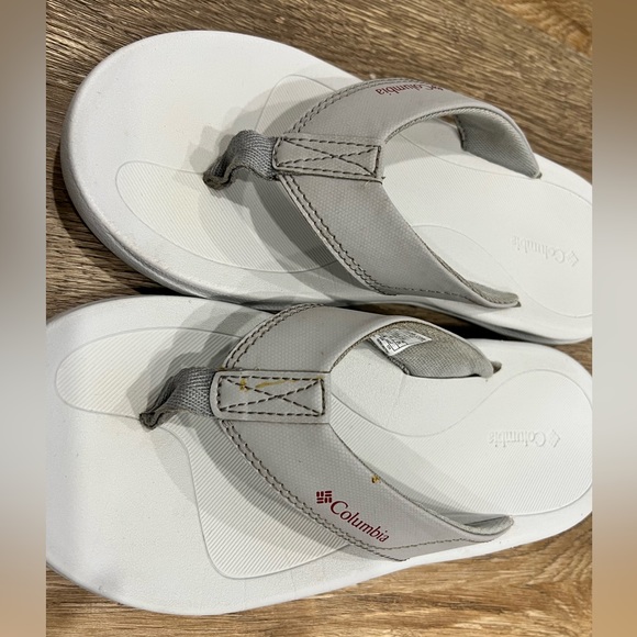 Columbia flip flops size 7 men’s - Picture 3 of 8